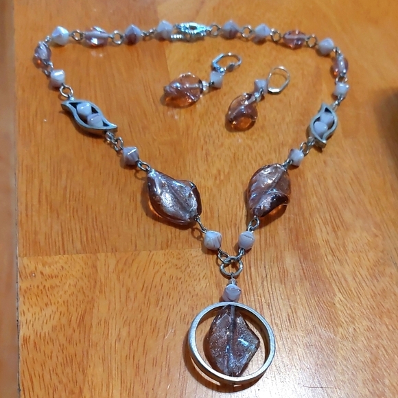 🩵5/$25 Silvertone Blush Pink Glass Bead Necklace Earring Set Leverback 18" - Picture 1 of 5